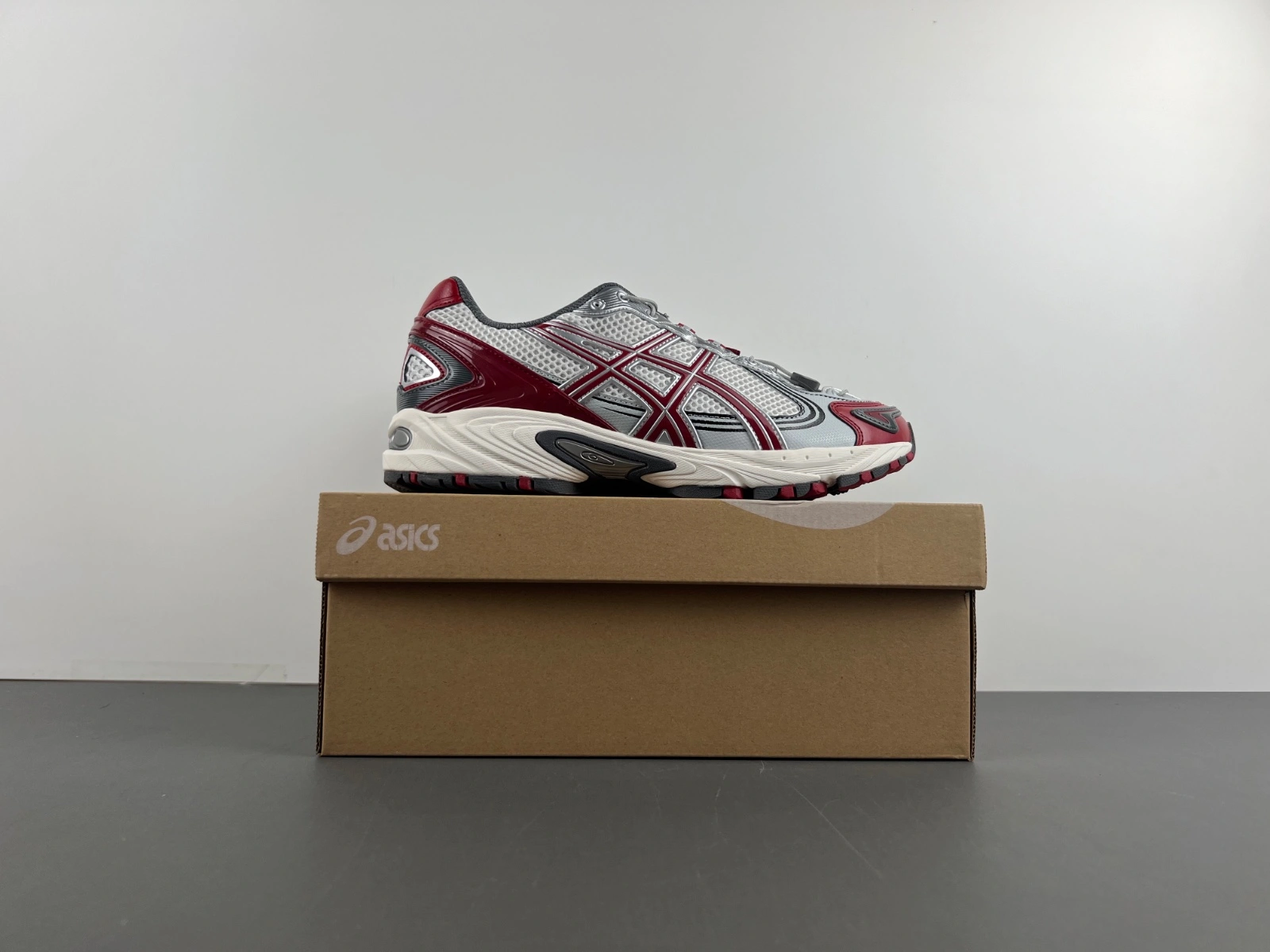 FastDry ASICS Gel-1130 White Maroon Banner 1203A685- 2542