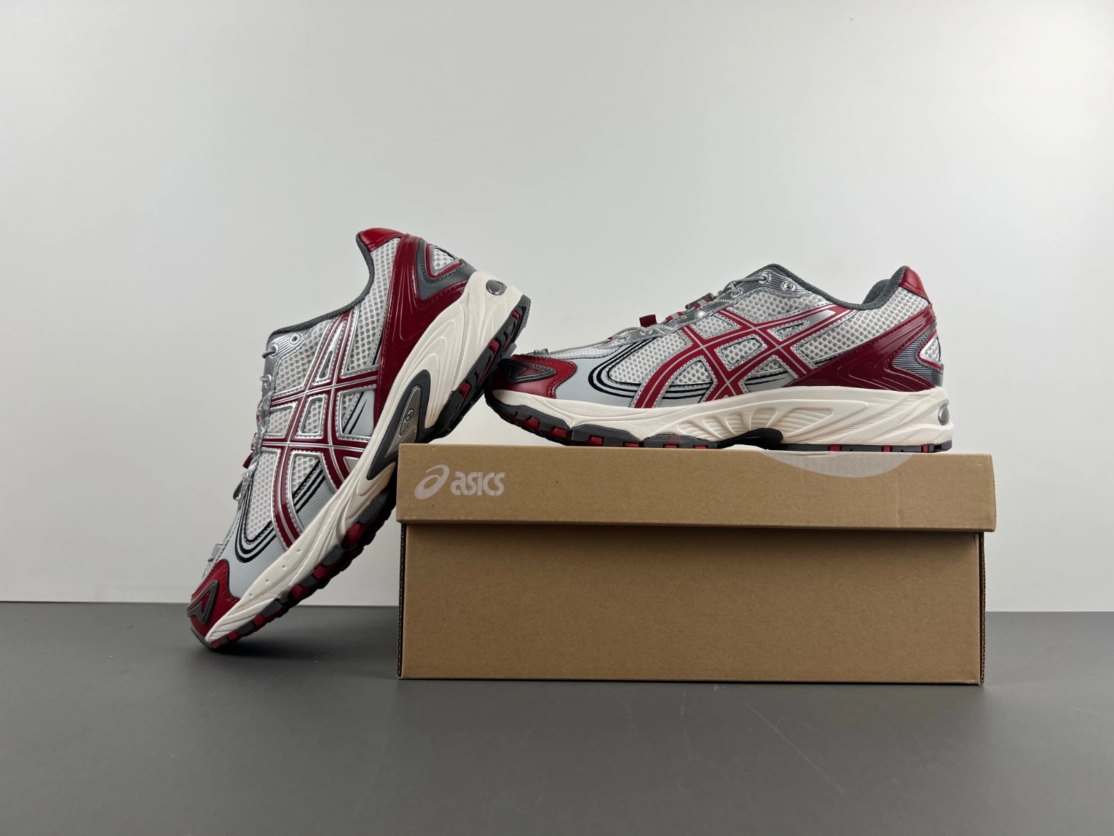 FastDry ASICS Gel-1130 White Maroon Banner 1203A685- 2542