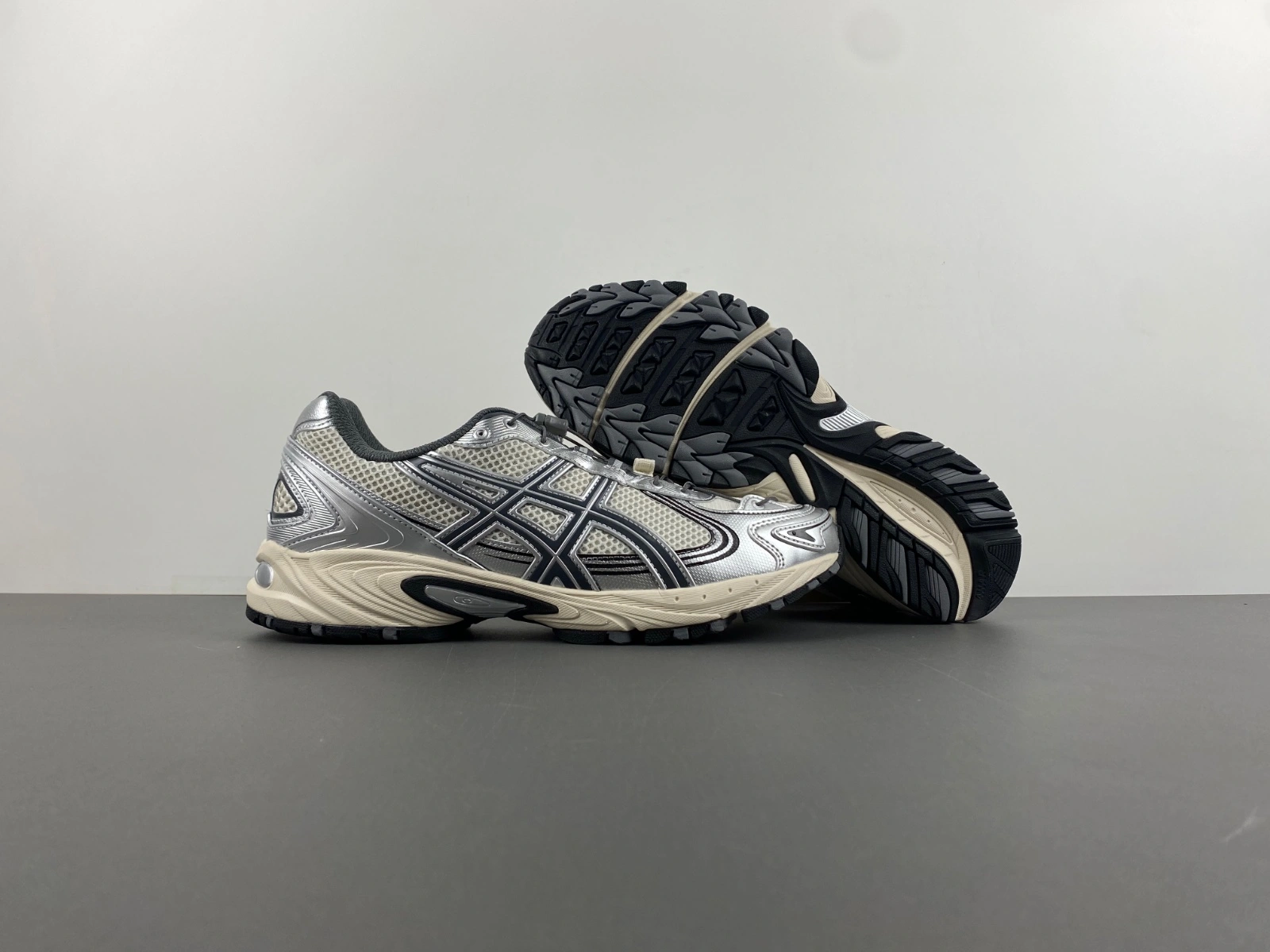 GoAnywhere ASICS Gel-Kahana TR V4 Silver White 1203A497- 2543