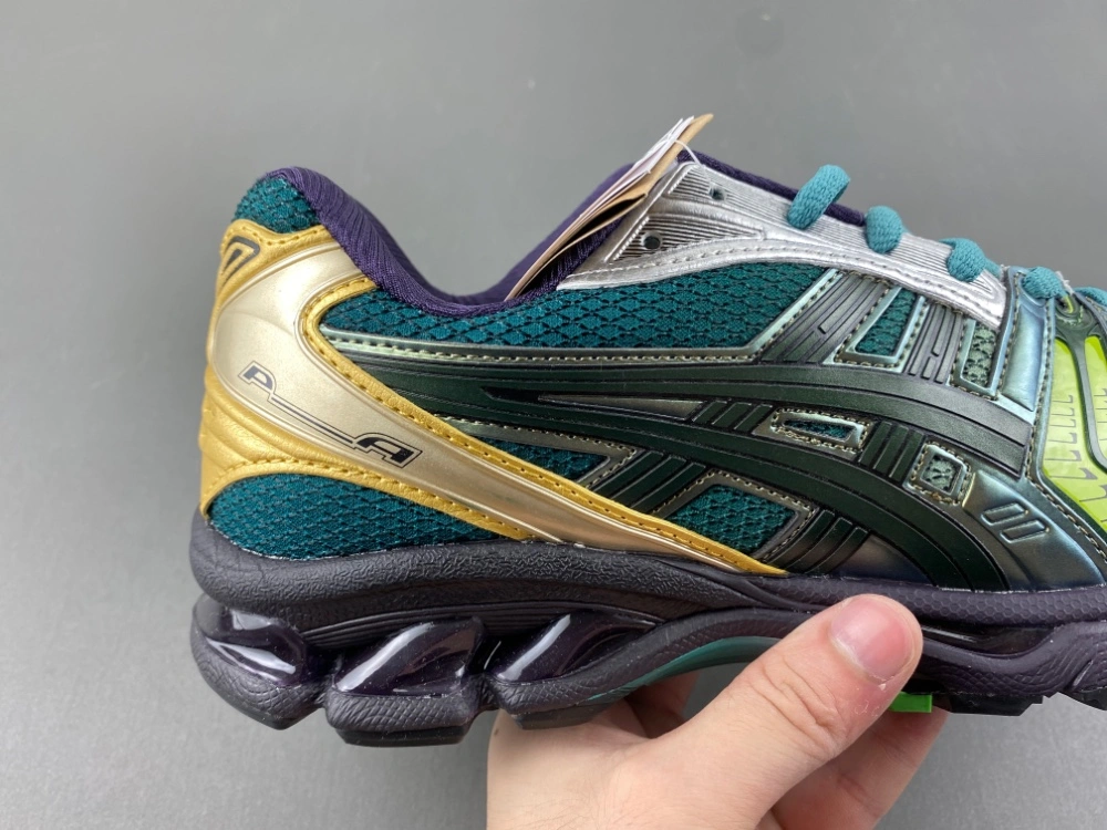 Supportive ASICS Gel-Kayano 14 P. Andrade Gradation Green 1203A639- 2516