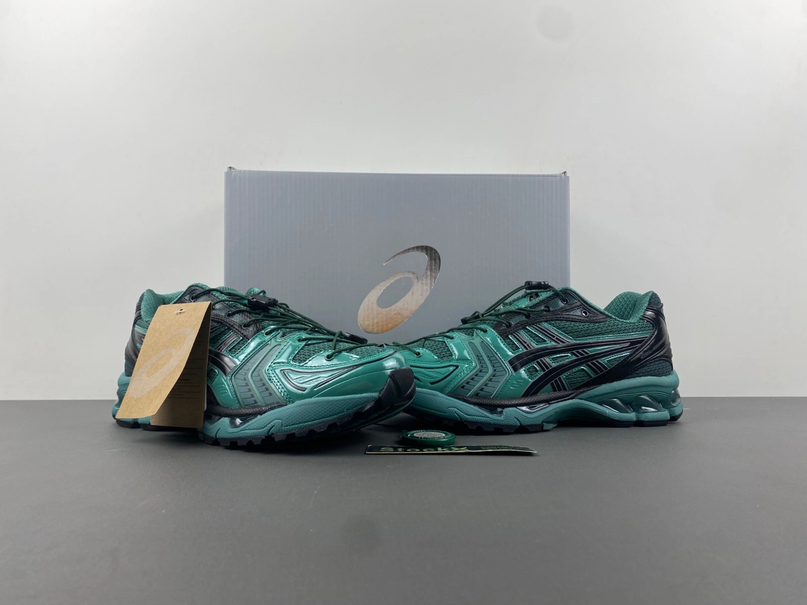 ComfortFit ASICS Gel-Kayano 14 Unaffected Infinite Wonders Pack Green 1201A922- 2548