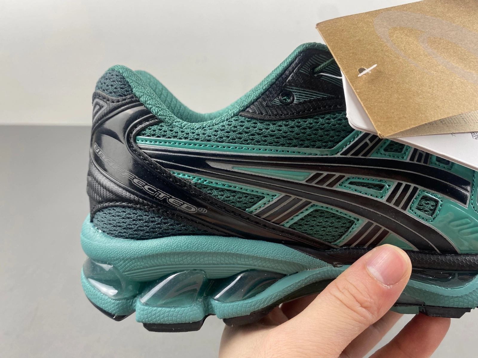 ComfortFit ASICS Gel-Kayano 14 Unaffected Infinite Wonders Pack Green 1201A922- 2548