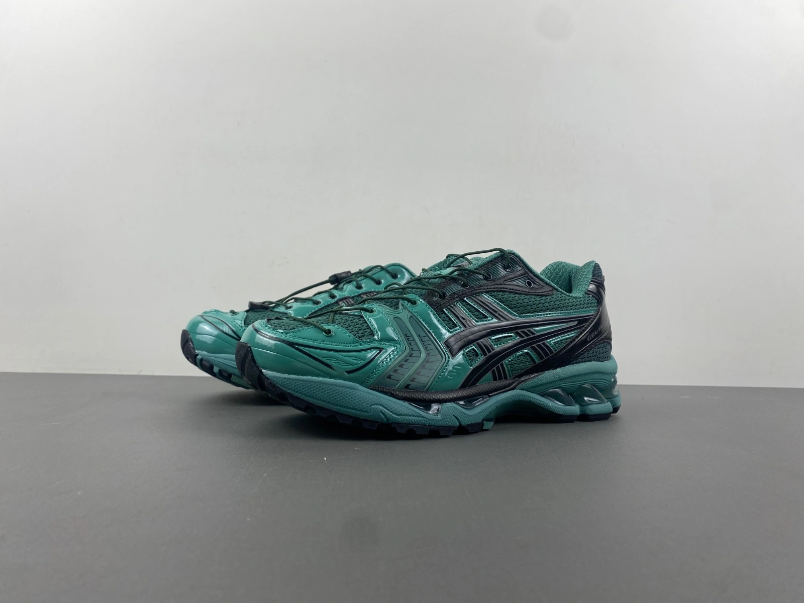 ComfortFit ASICS Gel-Kayano 14 Unaffected Infinite Wonders Pack Green 1201A922- 2548