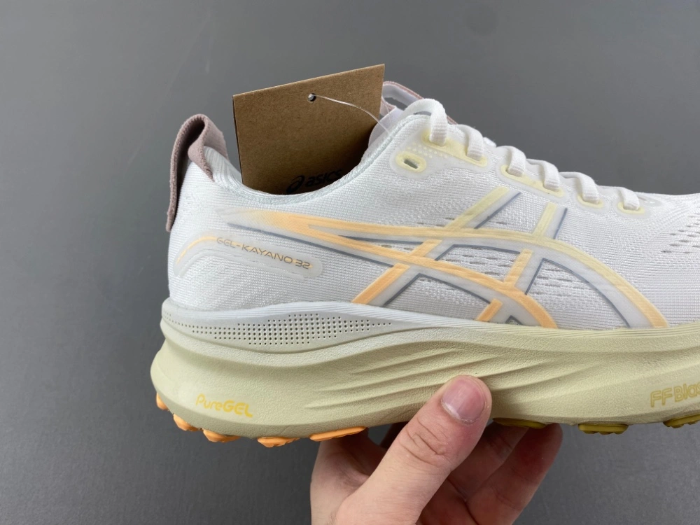 ASICS Gel-Kayano 32 White Orange Glow 1011C052- Thermal 2521