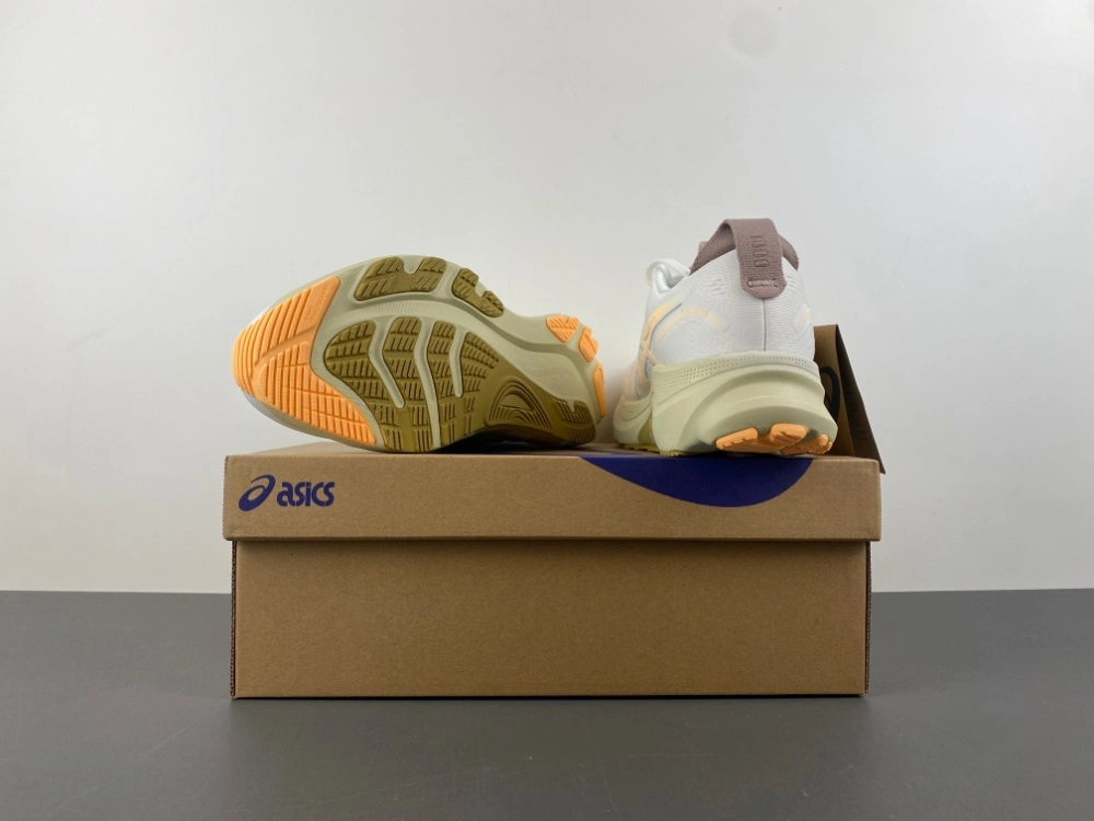 ASICS Gel-Kayano 32 White Orange Glow 1011C052- Thermal 2521
