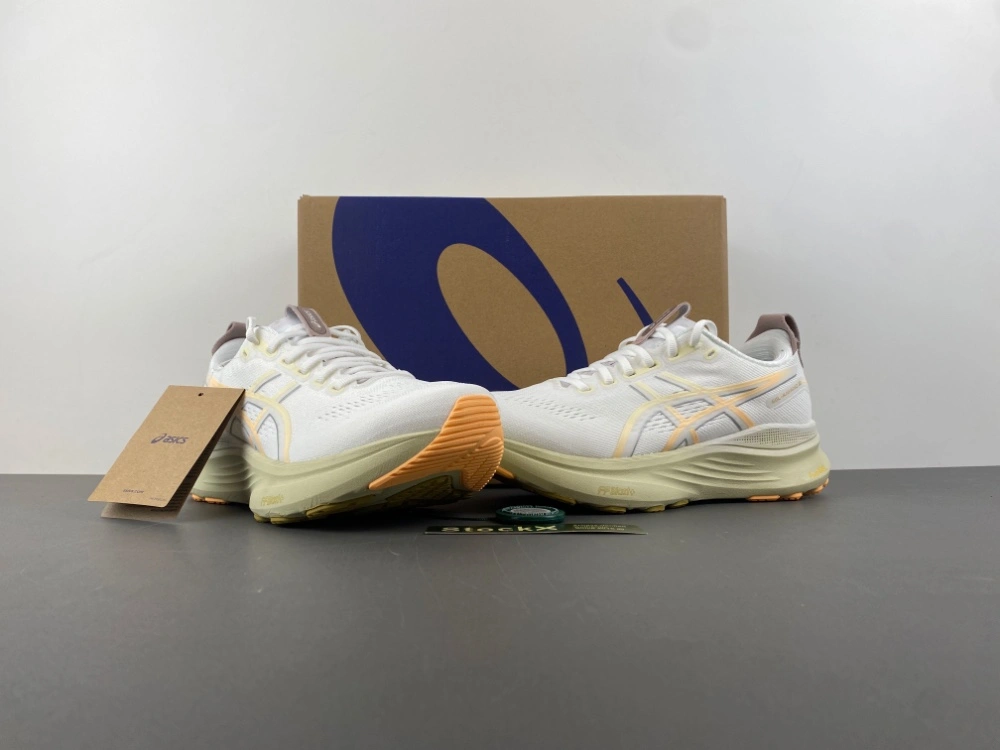ASICS Gel-Kayano 32 White Orange Glow 1011C052- Thermal 2521