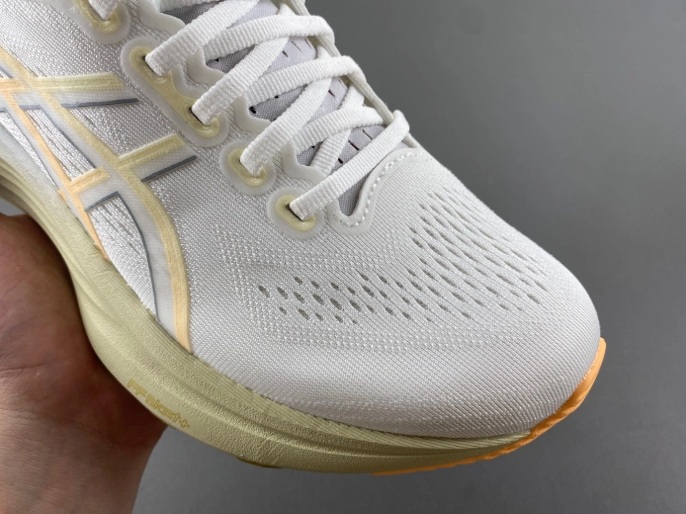 ASICS Gel-Kayano 32 White Orange Glow 1011C052- Thermal 2521