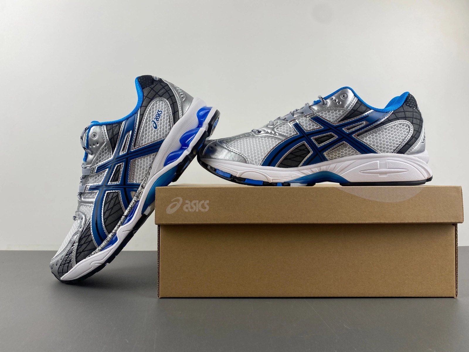 ASICS Gel-Nimbus 10.1 White Directoire Blue 1203A543- Neat 2534
