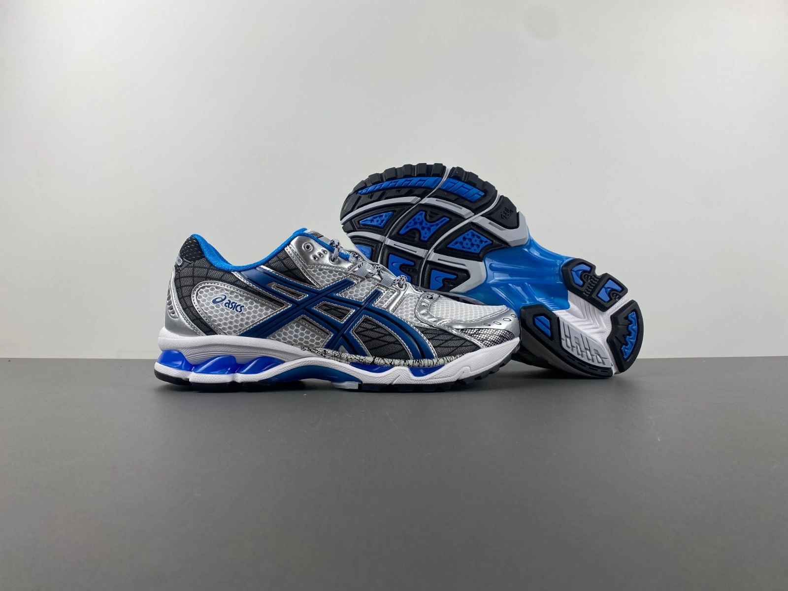 ASICS Gel-Nimbus 10.1 White Directoire Blue 1203A543- Neat 2534