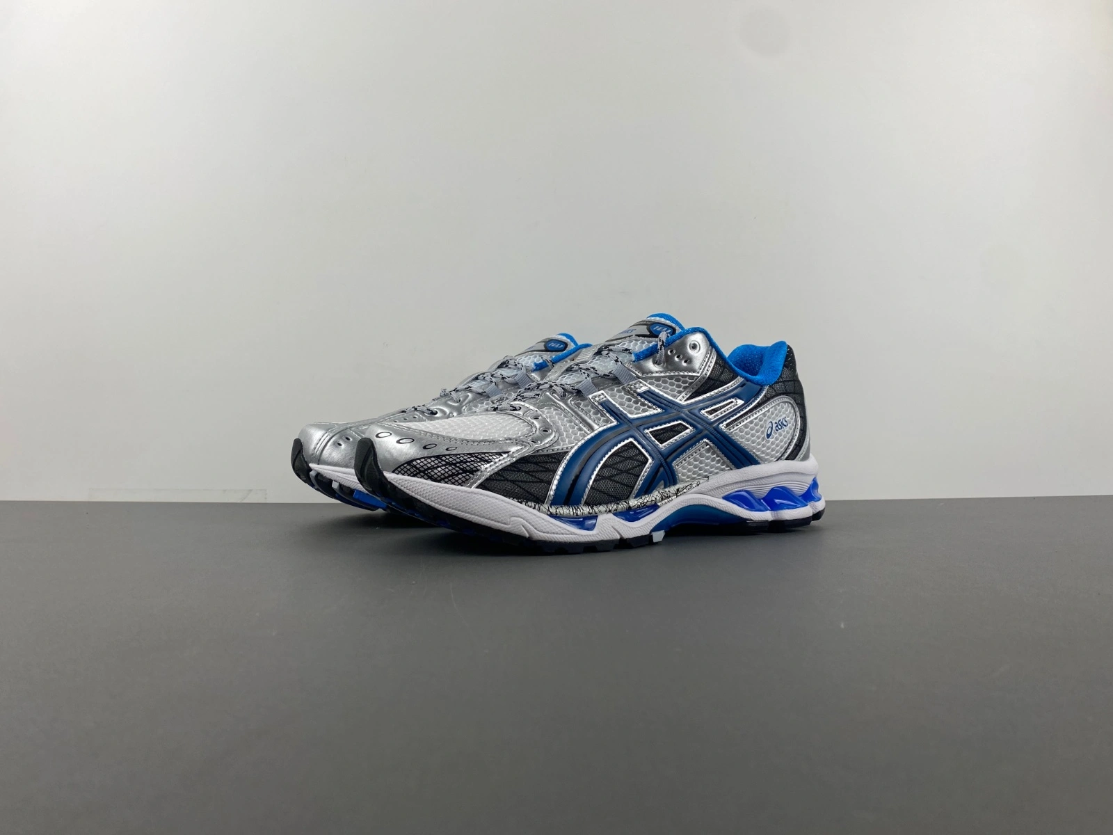 ASICS Gel-Nimbus 10.1 White Directoire Blue 1203A543- Neat 2534