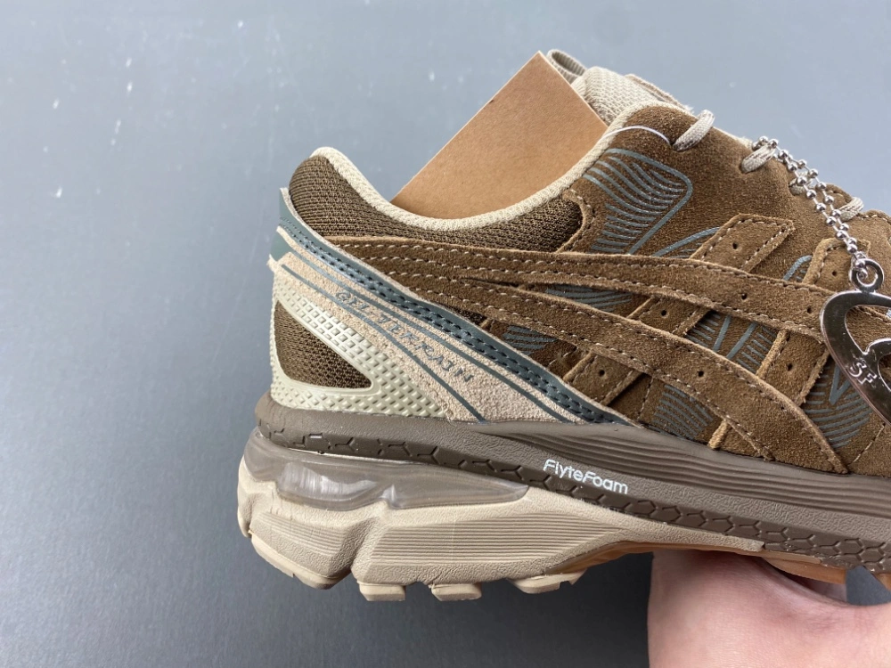 Sustainable ASICS Gel-Terrain Gore-Tex nonnative 1203A584- 2513