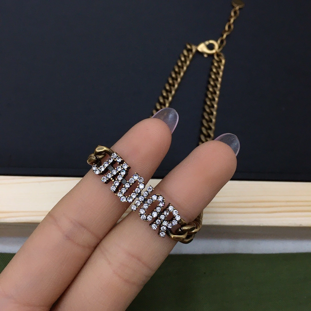 Versatile Accessories 18109