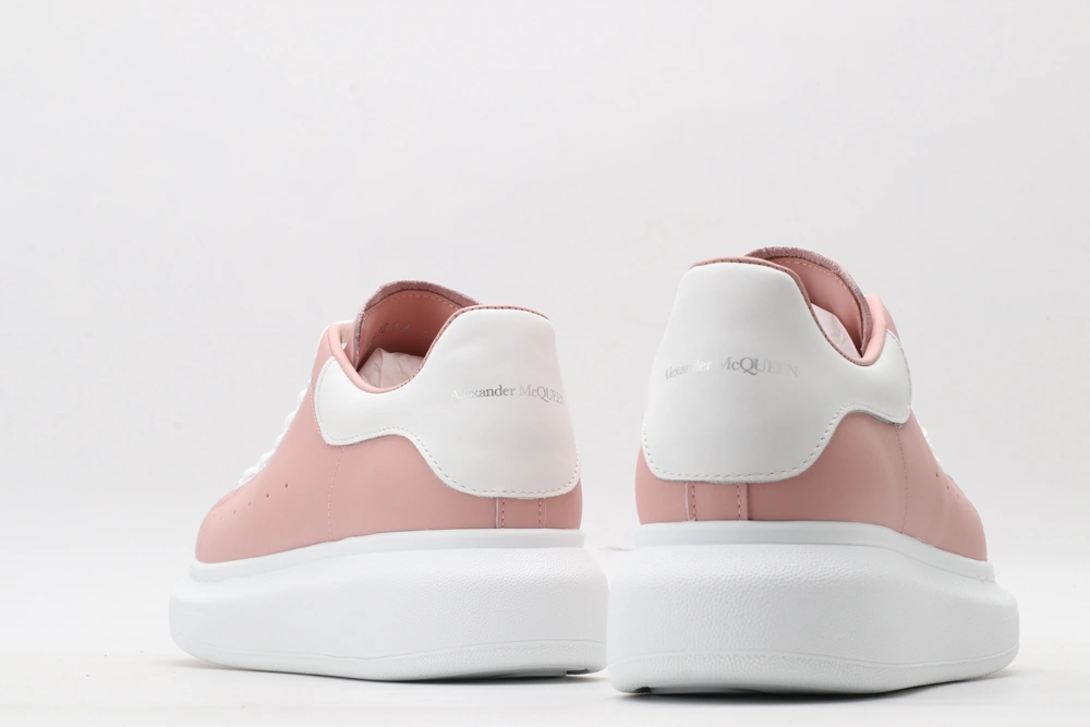 Comfortable A*exander M*queen Sneaker 3288