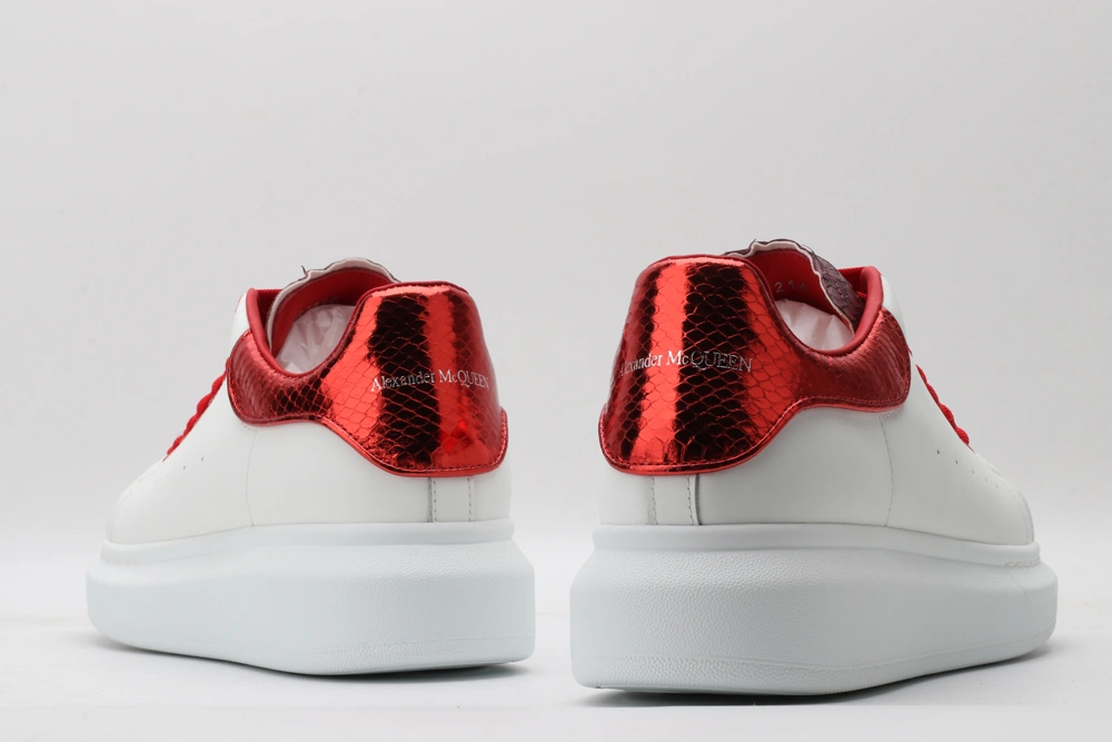 Comfortable A*exander M*queen Sneaker 3301