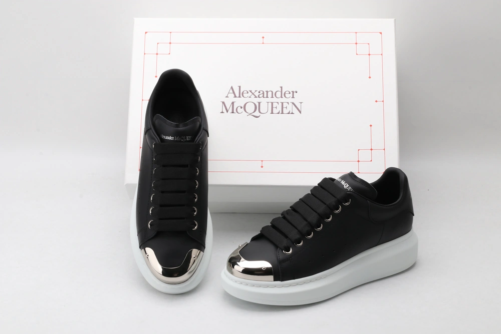 Trendy A*exander M*queen Sneaker 3280