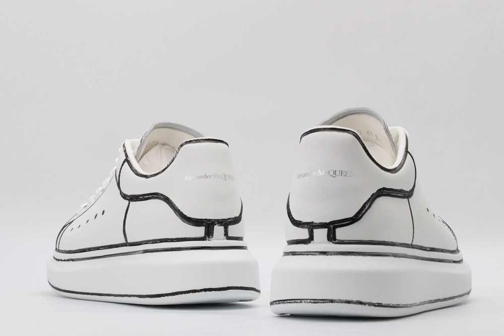 Snug A*exander M*queen Sneaker 3349