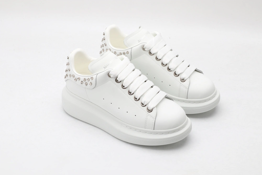 Stylish A*exander M*queen Sneaker 3271