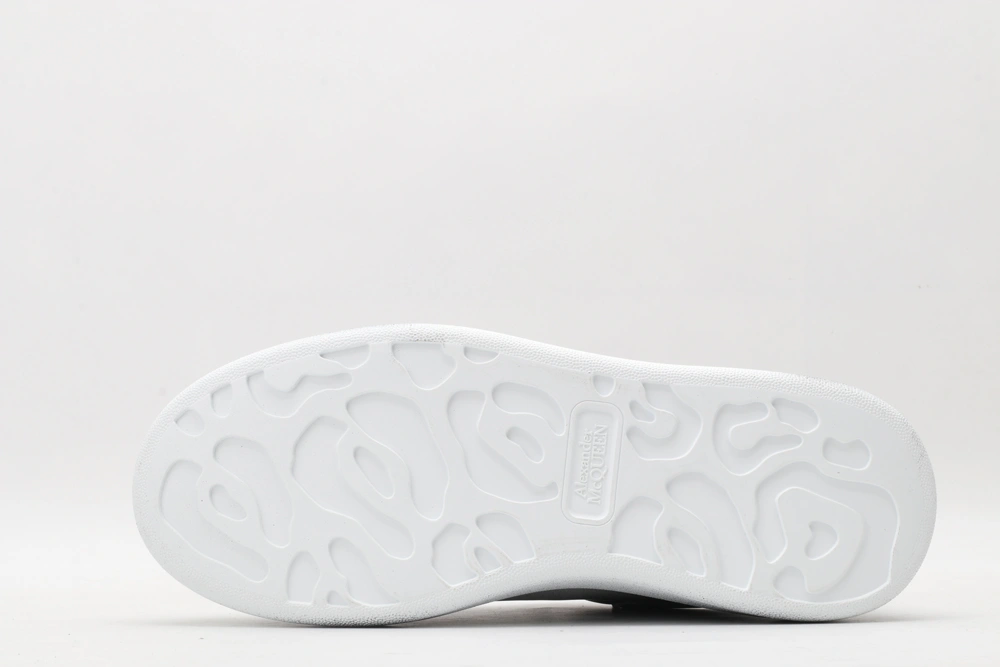 A*exander M*queen Sneaker OdorResistant 3226