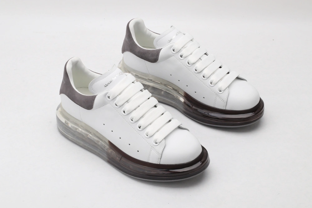 Tailored A*exander M*queen Sneaker 3238
