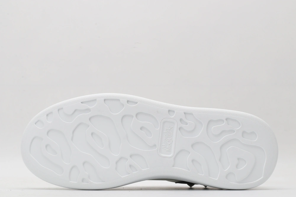 TechFriendly A*exander M*queen Sneaker 3262