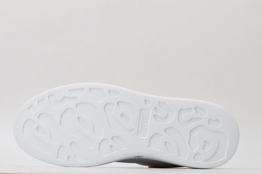 Soft A*exander M*queen Sneaker 3205