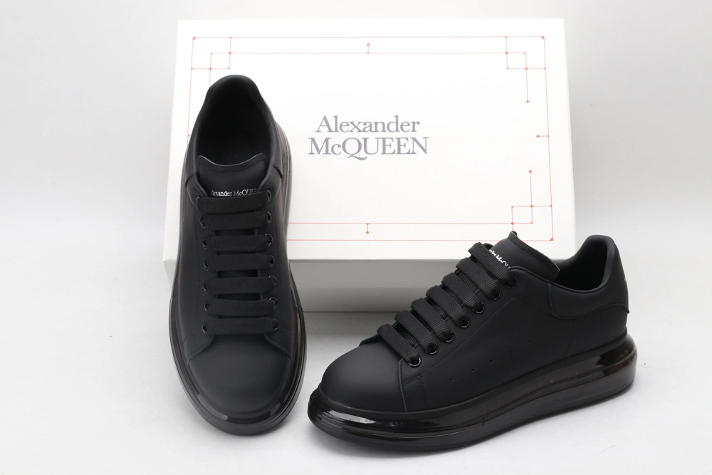 A*exander M*queen Sneaker Minimalist 3320