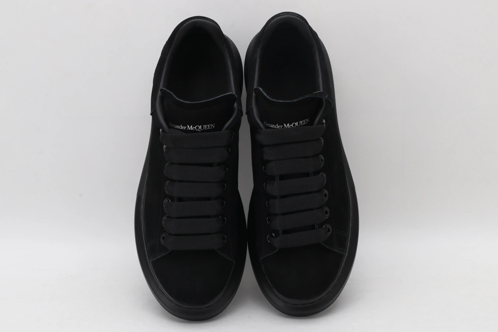Comfortable A*exander M*queen Sneaker 3287