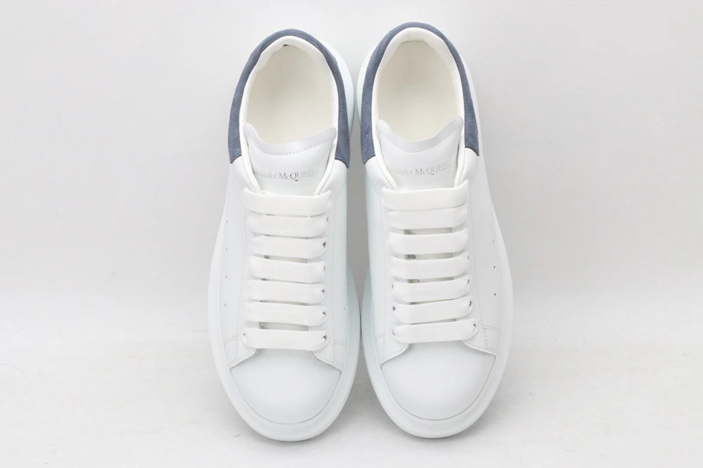 DailyWear A*exander M*queen Sneaker 3239