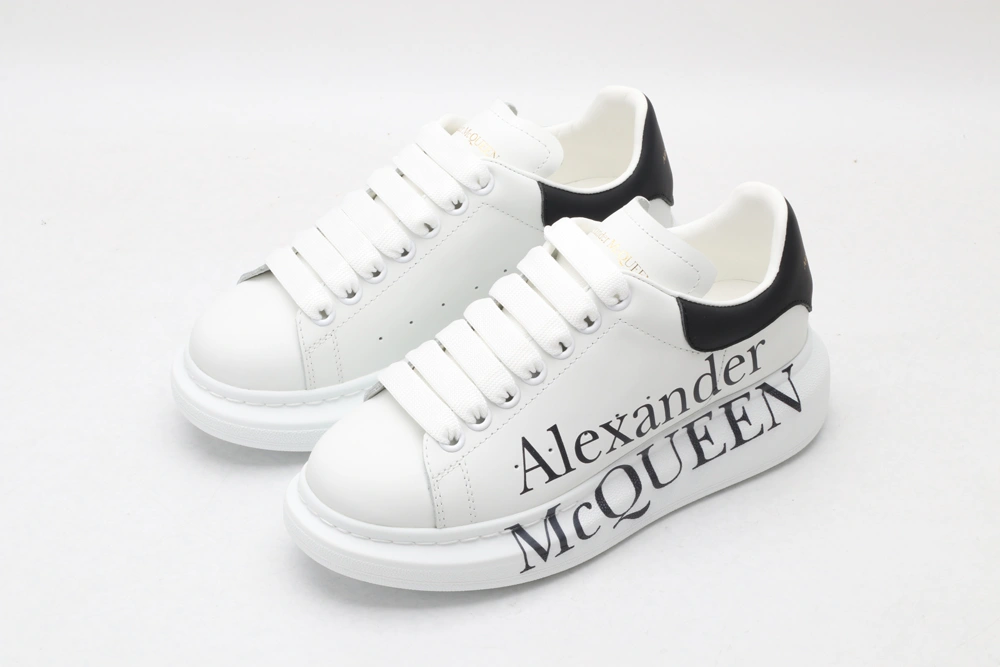 Unique A*exander M*queen Sneaker 3220