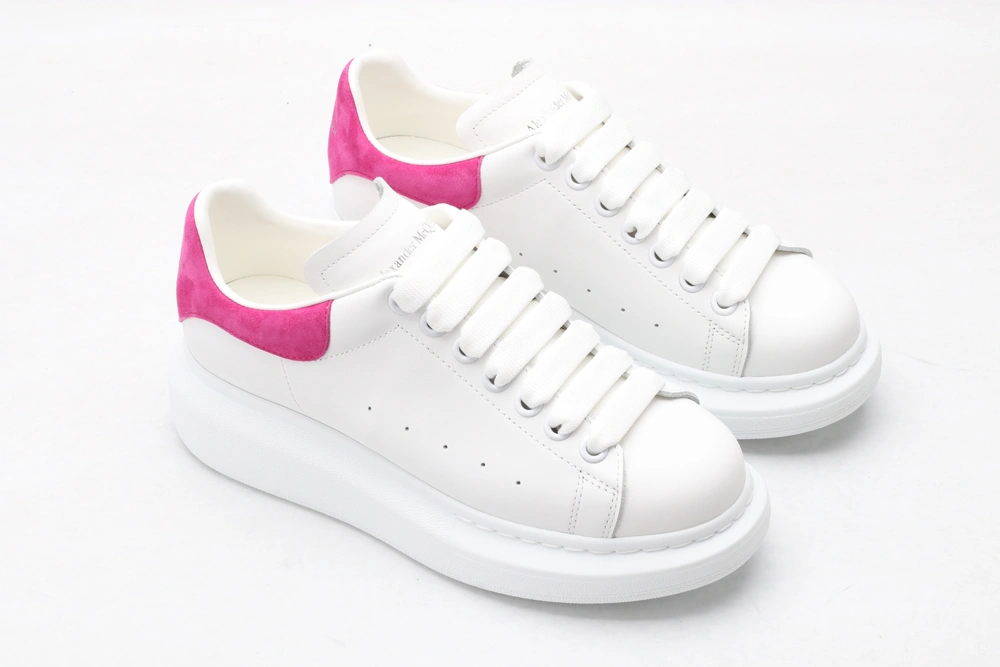Durable A*exander M*queen Sneaker 3322