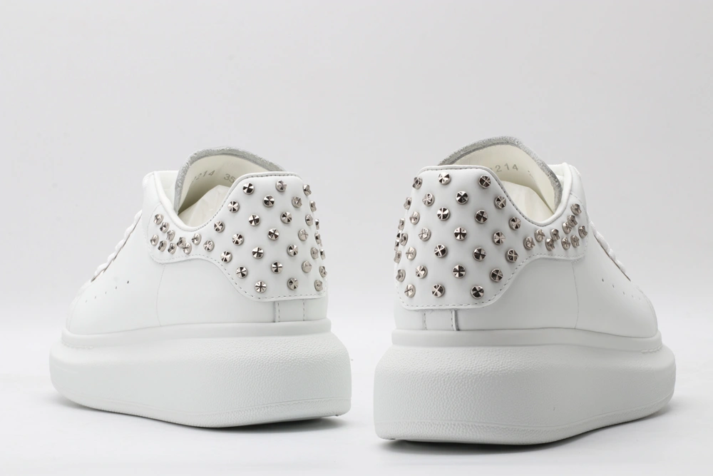 Stylish A*exander M*queen Sneaker 3271