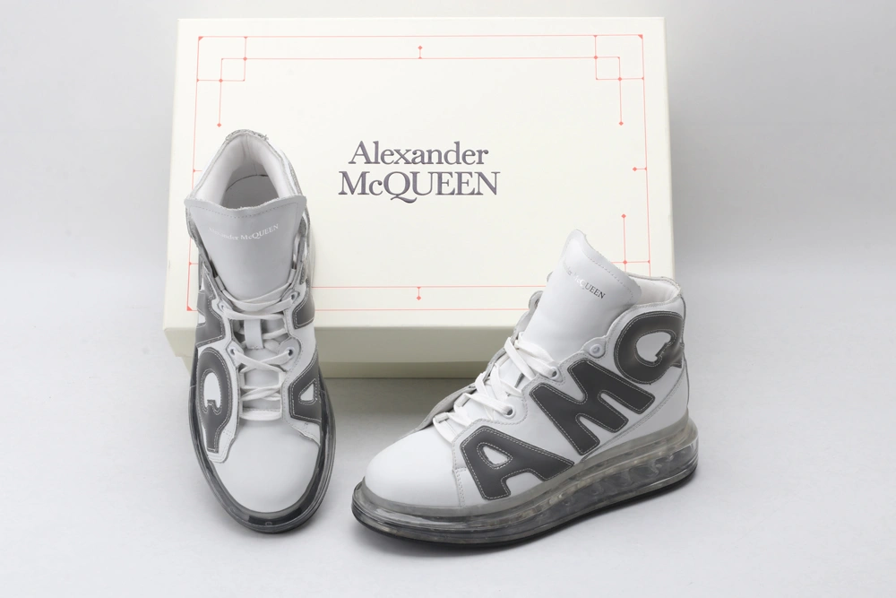 Chic A*exander M*queen Sneaker 3265