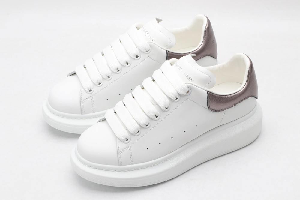 Unique A*exander M*queen Sneaker 3299
