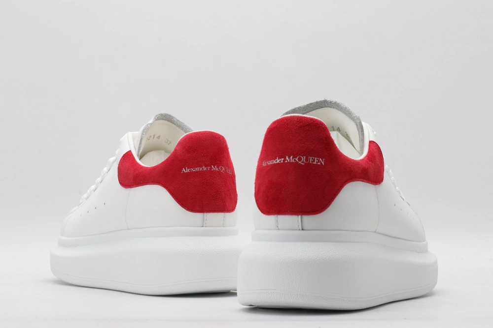 Classic A*exander M*queen Sneaker 3324