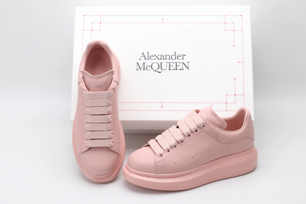 A*exander M*queen Sneaker Chic 3233