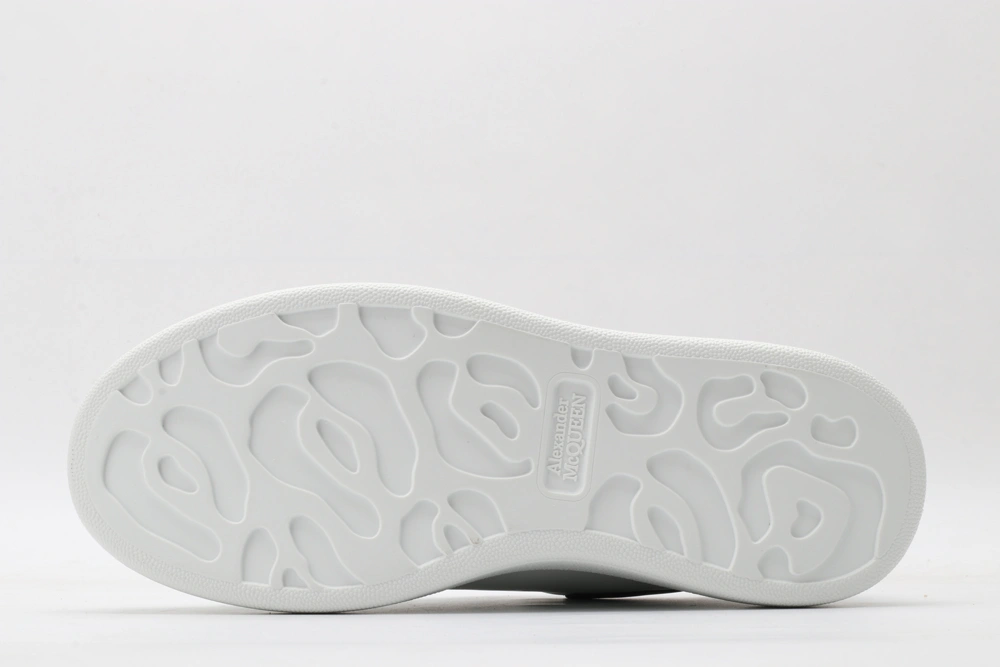 A*exander M*queen Sneaker Lightweight 3303