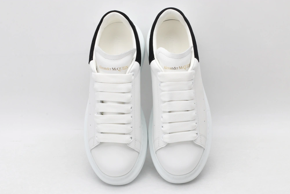 Seasonal A*exander M*queen Sneaker 3333