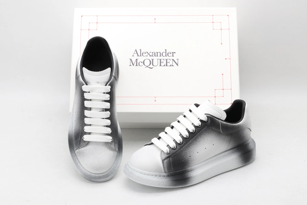 A*exander M*queen Sneaker OdorResistant 3226