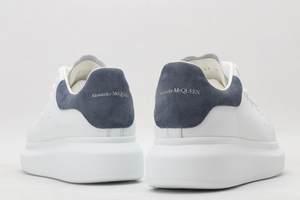 DailyWear A*exander M*queen Sneaker 3239