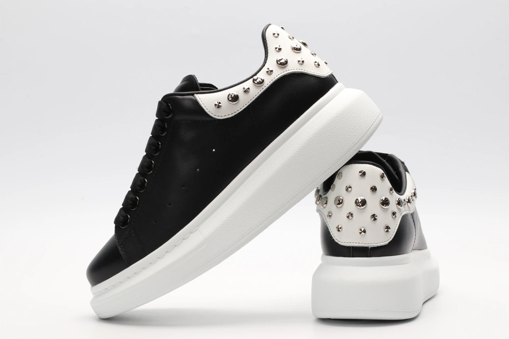 Compact A*exander M*queen Sneaker 3215