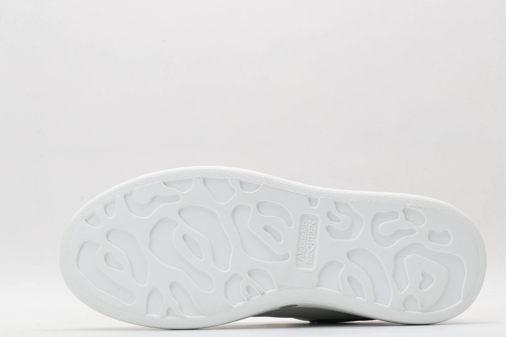 Unique A*exander M*queen Sneaker 3299