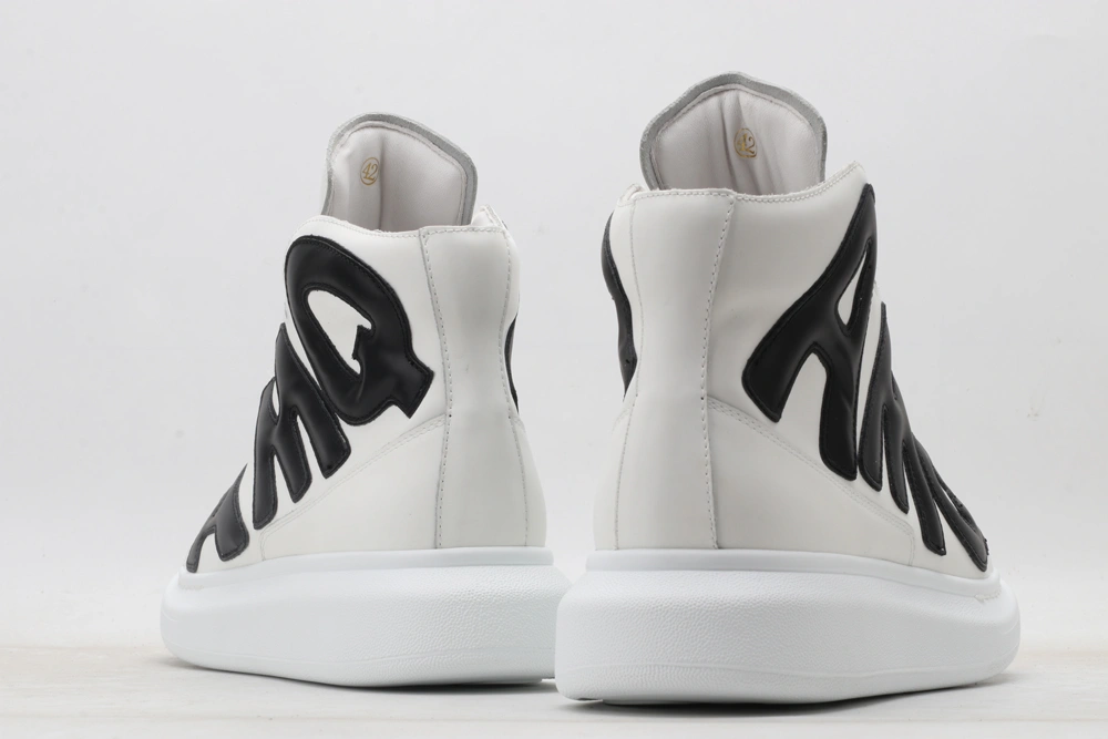 Original A*exander M*queen Sneaker 3263