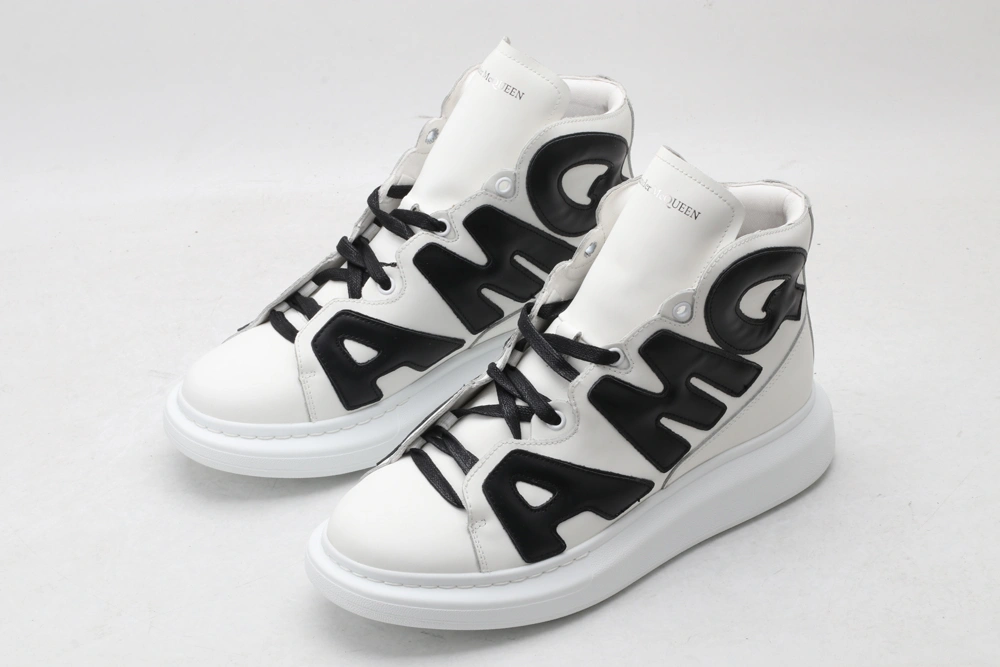 Original A*exander M*queen Sneaker 3263
