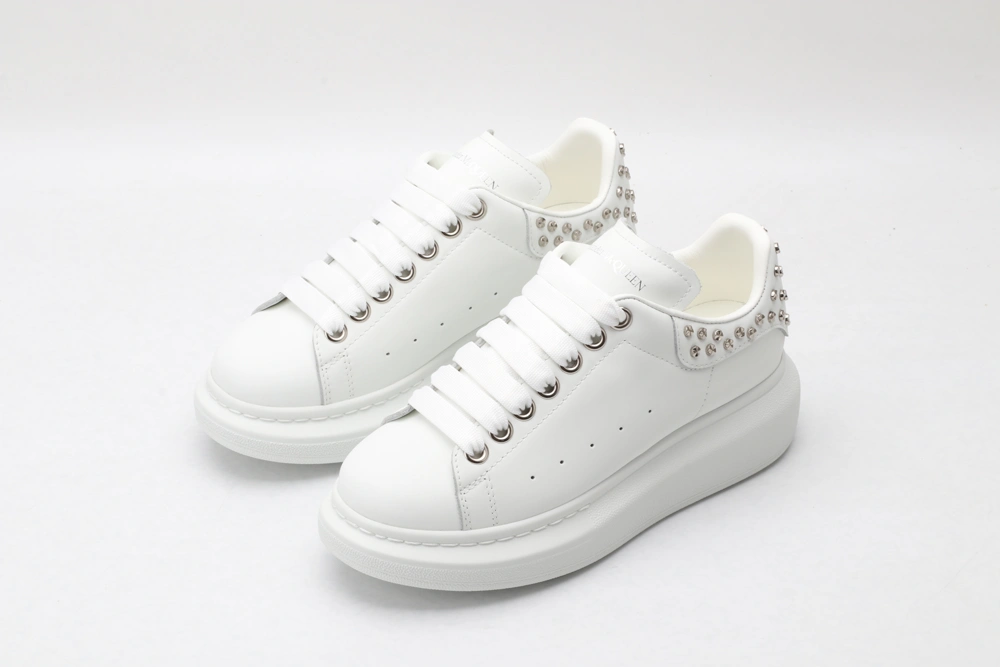Stylish A*exander M*queen Sneaker 3271