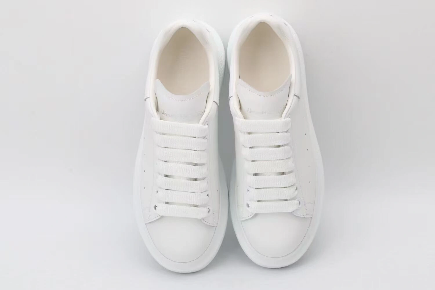 Fashionable A*exander M*queen Sneaker 3212