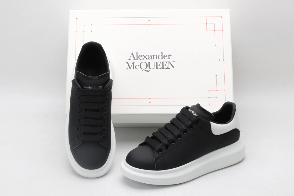A*exander M*queen Sneaker Durable 3308