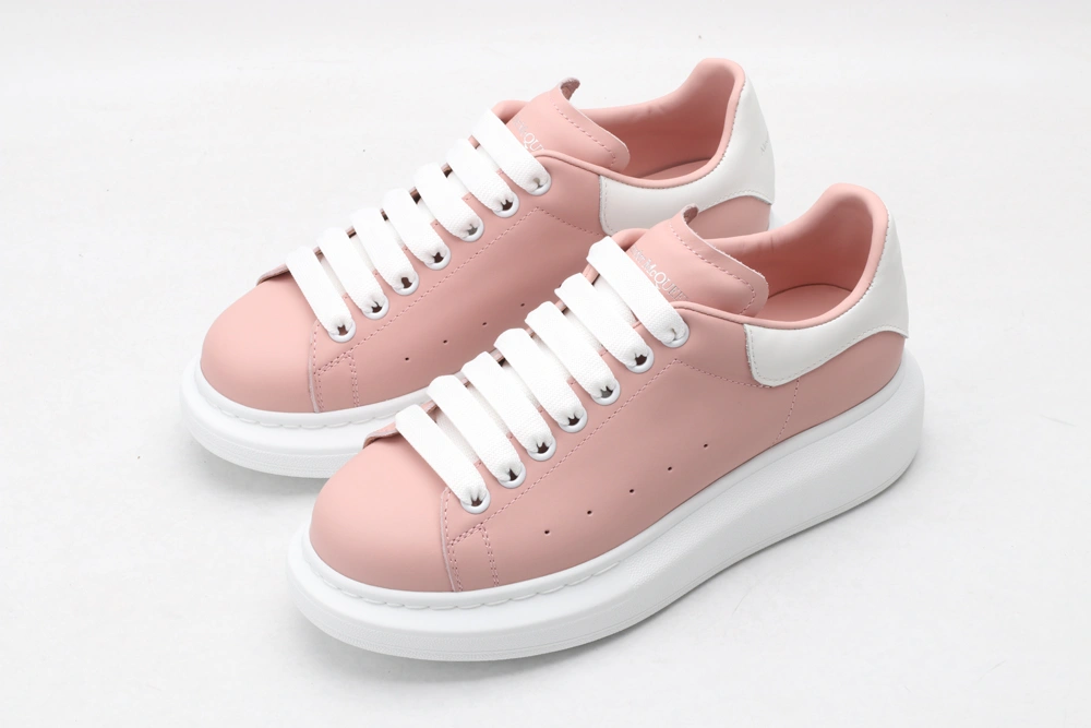 Comfortable A*exander M*queen Sneaker 3288