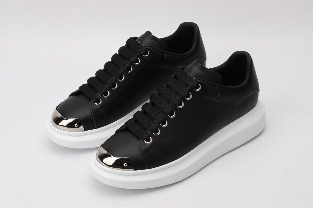 A*exander M*queen Sneaker DailyWear 3242