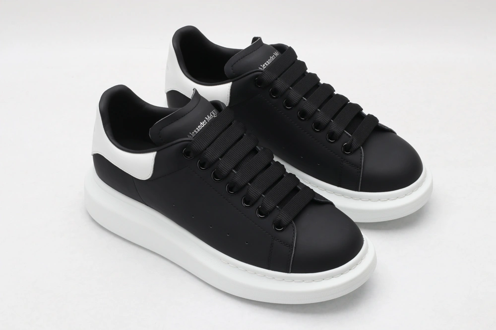 A*exander M*queen Sneaker Durable 3308