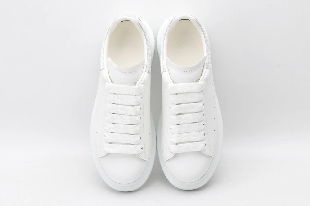 A*exander M*queen Sneaker SmoothTexture 3304